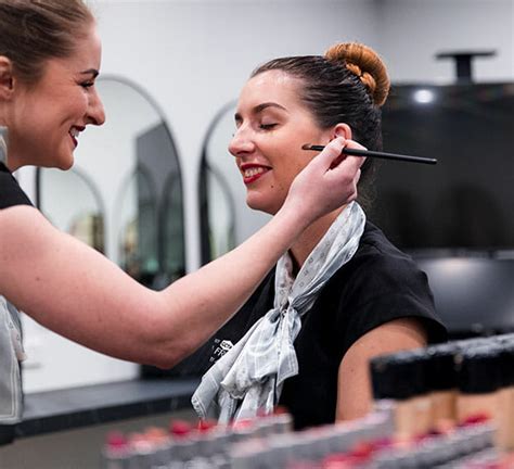 makeup courses gold coast